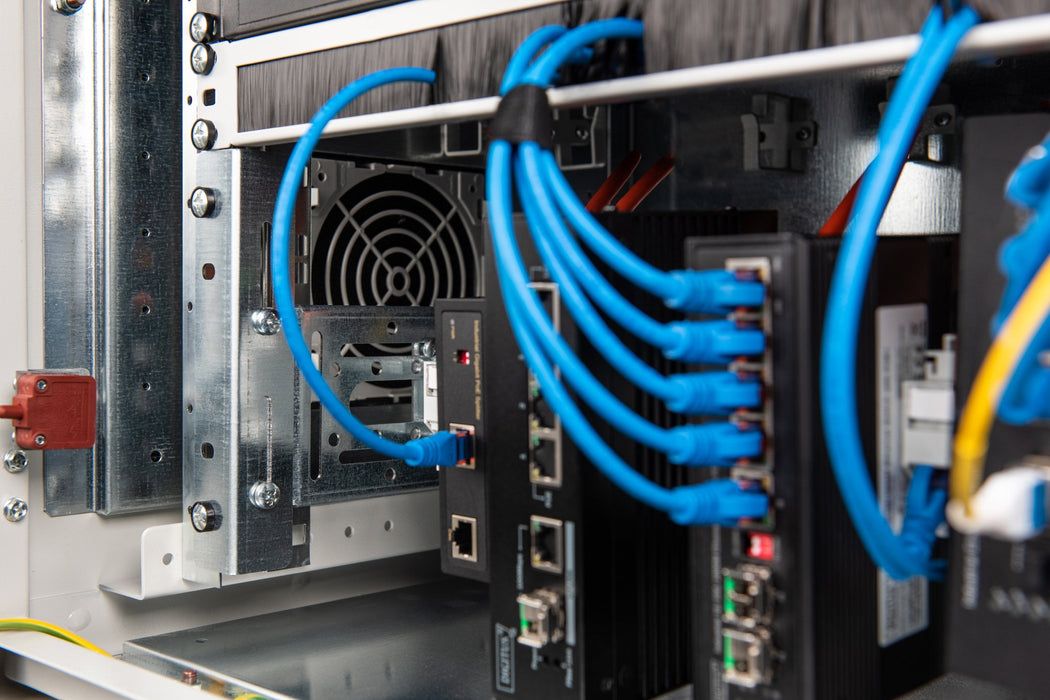 EAN 4016032456100 - Digitus DN-19-DIN-4U kit de montaje Plata Acero galvanizado imagen 2