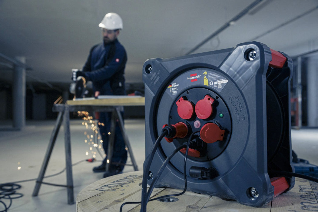 EAN 4007123687510 - Brennenstuhl KA 3200 5 5 salidas AC 33 m imagen 6