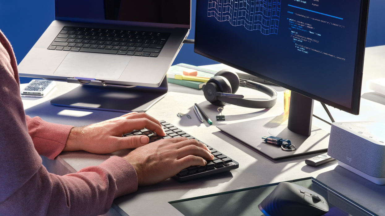 EAN 5099206103245 - Logitech 920-010782 teclado Oficina RF Wireless + Bluetooth QWERTY Internacional de EE.UU. Grafito, Gris imagen 7