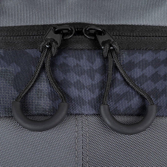 EAN 4260709010472 - Rivacase Erebus 39,6 cm (15.6") Mochila Camuflaje, Gris, Amarillo imagen 22