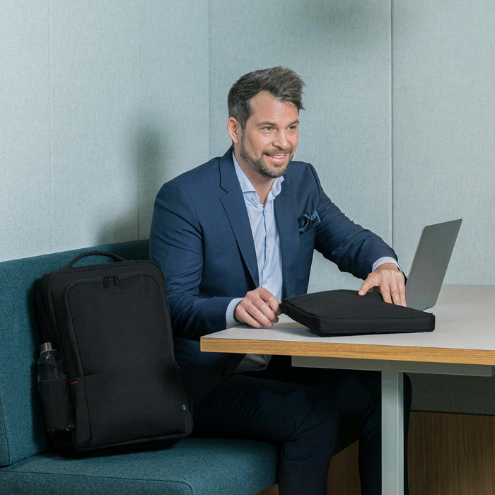 EAN 7640186419710 - DICOTA Eco Backpack Plus BASE 39,6 cm (15.6") Mochila Negro imagen 5