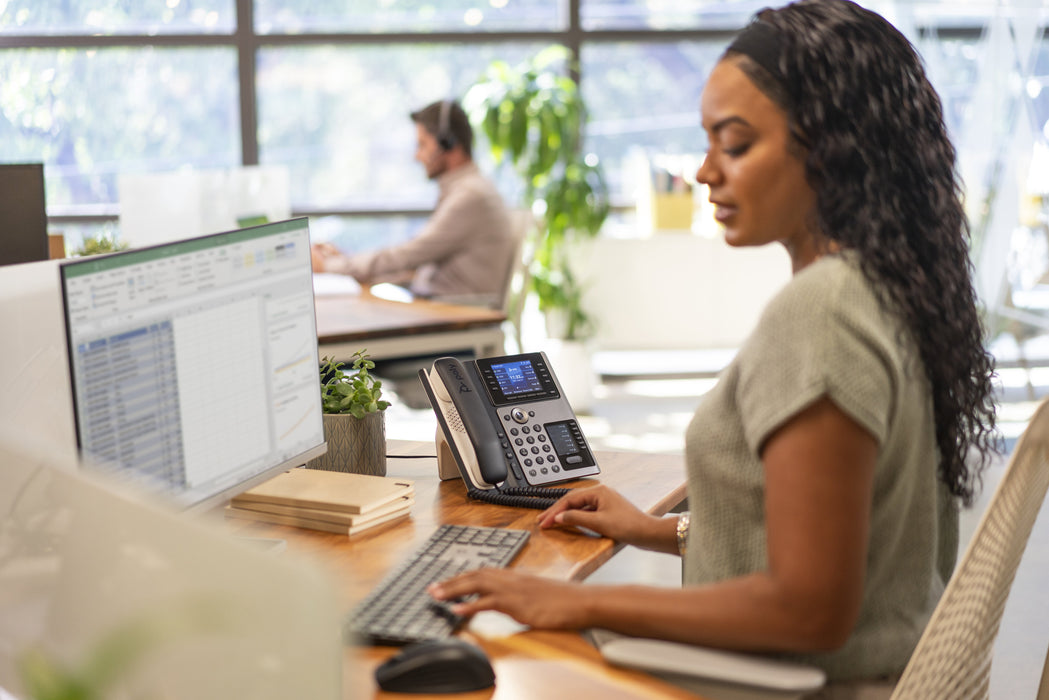 EAN 0197497341416 - Poly Edge E400 IP Phone and PoE-enabled teléfono IP Negro 8 líneas IPS imagen 5