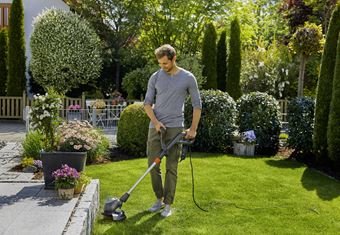 EAN 4078500048996 - Gardena 9874-20 desbrozadora/bordeadora 650 W Corriente alterna Negro, Acero inoxidable imagen 2