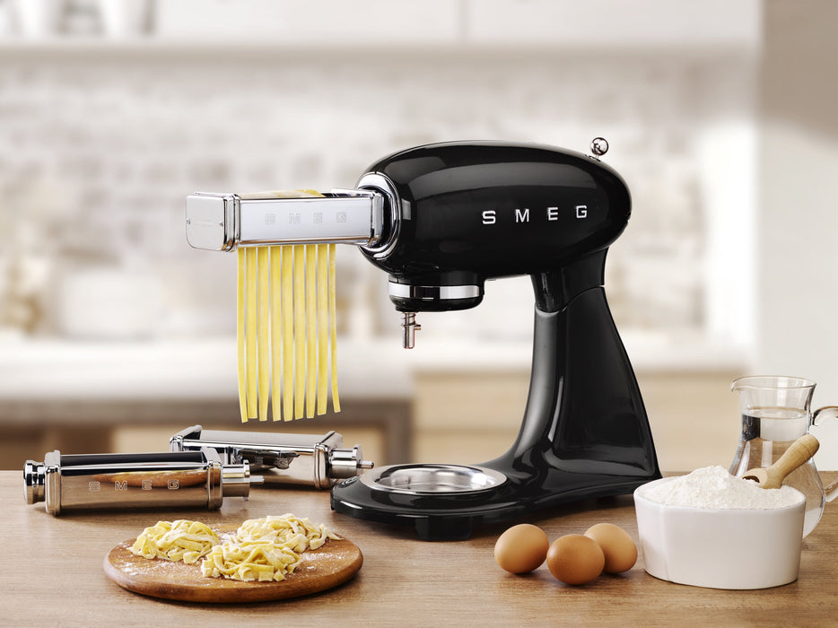 EAN 8017709269142 - Smeg SMF03BLEU batidora Batidora de varillas 800 W Negro imagen 20