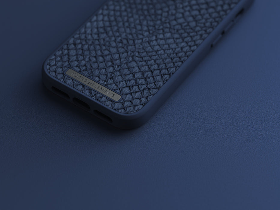 EAN 8720574621136 - Njord byELEMENTS Salmon Leather Magsafe funda para teléfono móvil 15,5 cm (6.1") Azul imagen 18