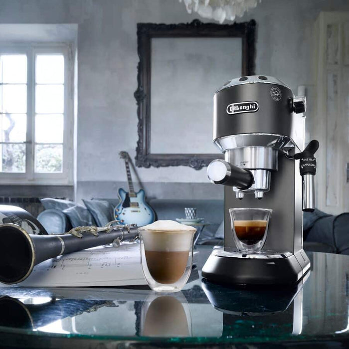 EAN 8004399331181 - De’Longhi Dedica Style EC685.BK Semi-automática Máquina espresso 1,1 L imagen 6