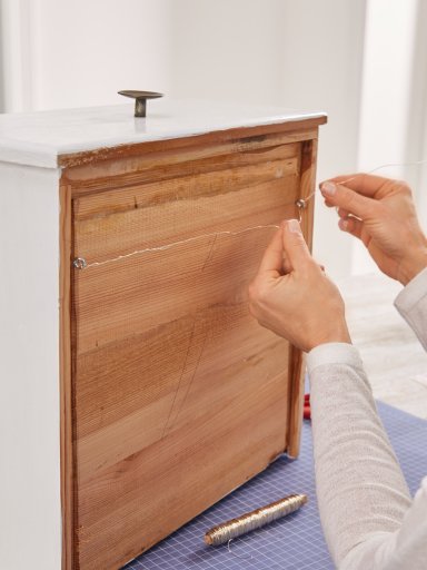 EAN 4042448340511 - TESA 77777-00000 gancho para almacenamiento Interior Gancho universal Rojo, Blanco 2 pieza(s) imagen 36