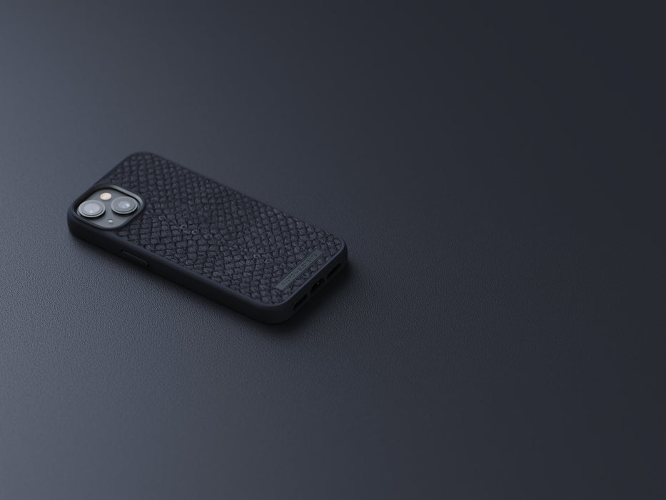 EAN 8720574620542 - Njord byELEMENTS Salmon Leather Magsafe funda para teléfono móvil 15,5 cm (6.1") Negro imagen 24