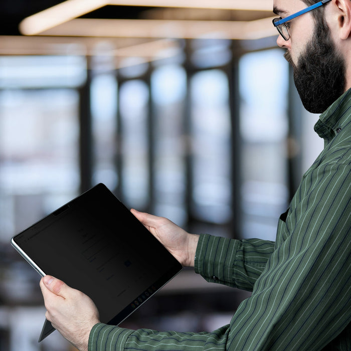 EAN 0065030910316 - StarTech.com 123SP-PRIVACY-SCREEN filtro para monitor 31,2 cm (12.3") Tableta Filtro de privacidad para p imagen 5