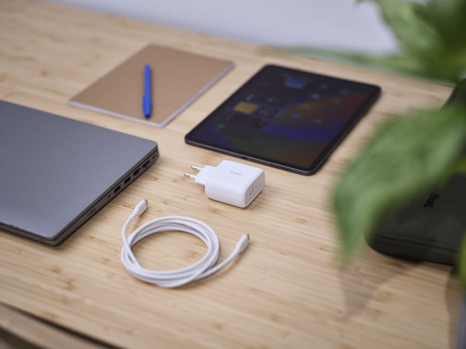 EAN 8713439251395 - Trust Maxo 65W Universal Blanco Corriente alterna imagen 9