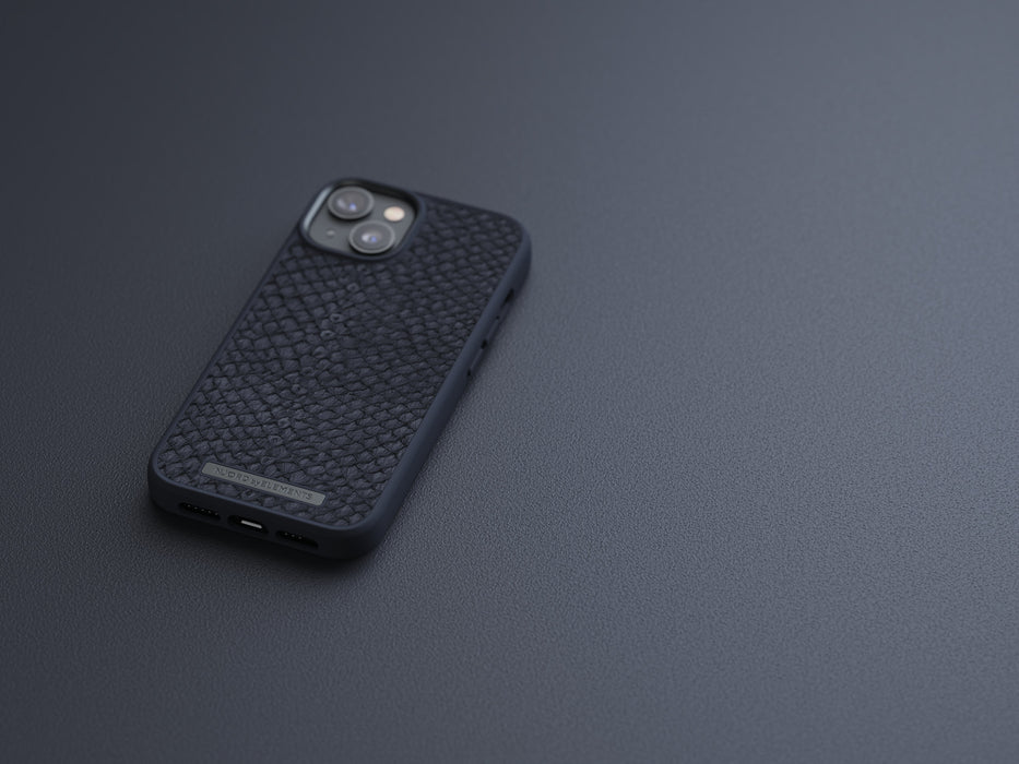 EAN 8720574620542 - Njord byELEMENTS Salmon Leather Magsafe funda para teléfono móvil 15,5 cm (6.1") Negro imagen 14