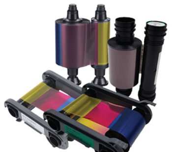 EAN 3661572001535 - Evolis YMCKO cinta para impresora 300 páginas Negro, Cian, Gris, Magenta, Amarillo imagen 1