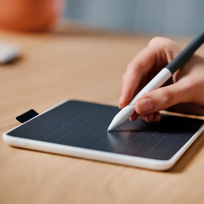 EAN 4949268623391 - Wacom Intuos One Medium tableta digitalizadora Gris, Blanco 216 x 135 mm USB/Bluetooth imagen 4