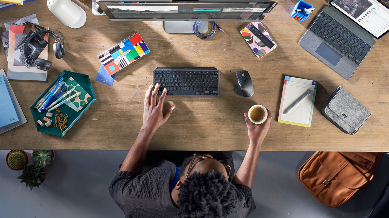 EAN 5099206098947 - Logitech 920-010490 teclado Oficina RF Wireless + Bluetooth QWERTY Español Grafito imagen 6