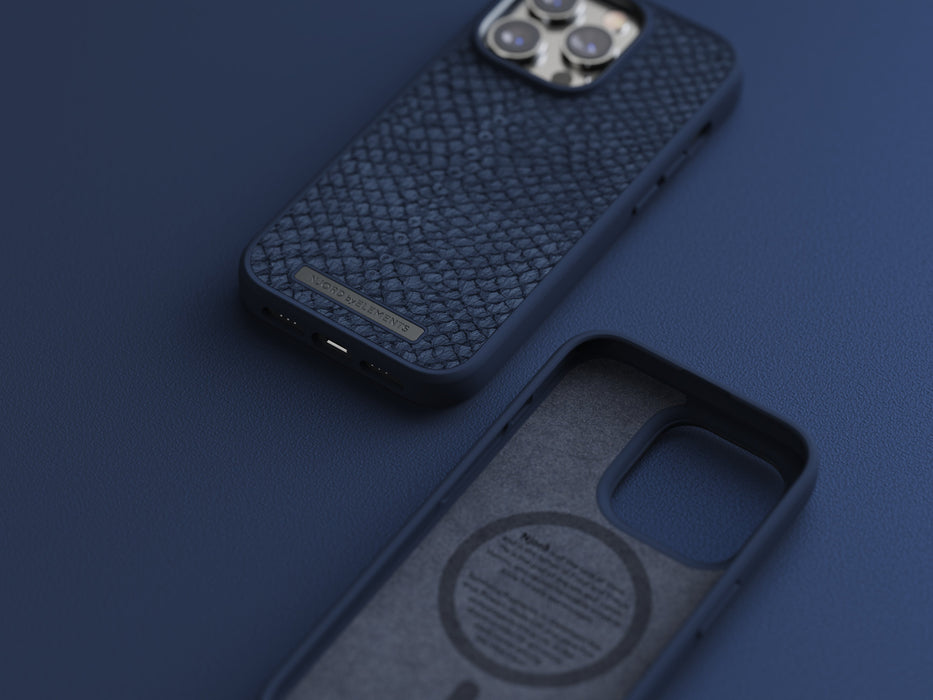 EAN 8720574621136 - Njord byELEMENTS Salmon Leather Magsafe funda para teléfono móvil 15,5 cm (6.1") Azul imagen 19
