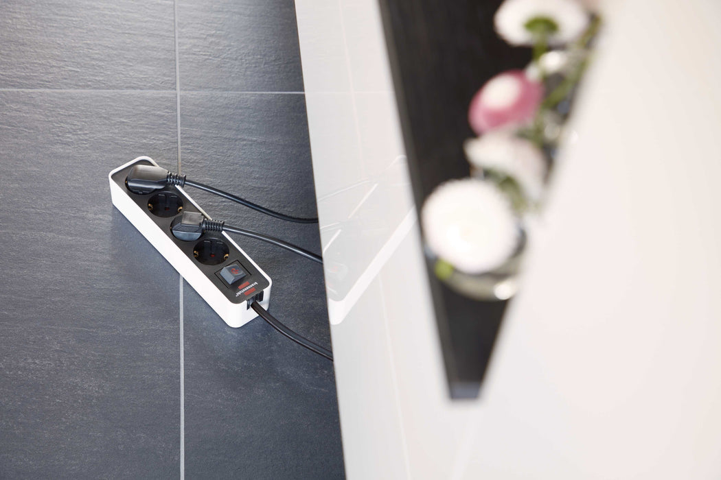 EAN 4007123647538 - Brennenstuhl 1153240020 base múltiple 1,5 m 4 salidas AC Interior Blanco imagen 2