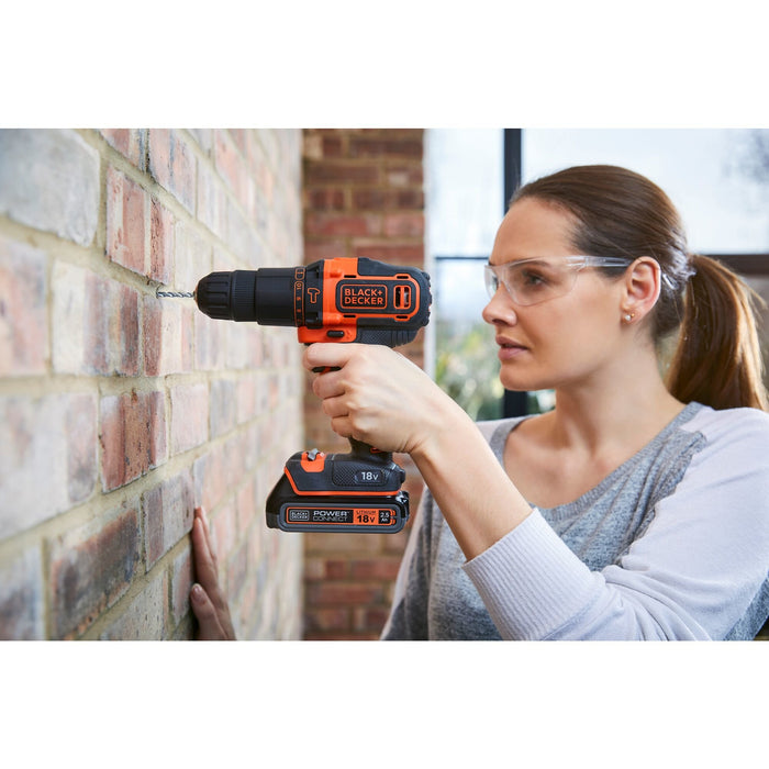 EAN 5035048641149 - Black & Decker BDCHD18KB-QW taladro Sin llave Negro, Naranja imagen 9