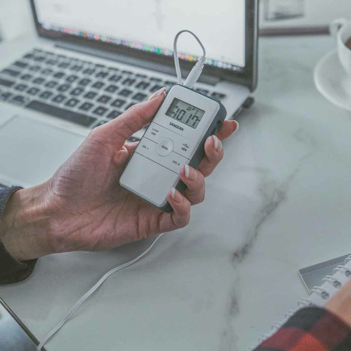 EAN 4711317995472 - Sangean DT-140 Portátil Digital Azul, Blanco imagen 6