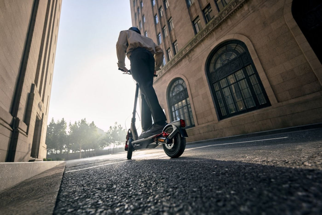 EAN 8721008535814 - Segway Ninebot F3 Pro E Negro, Gris 25 kmh 10,2 Ah imagen 4