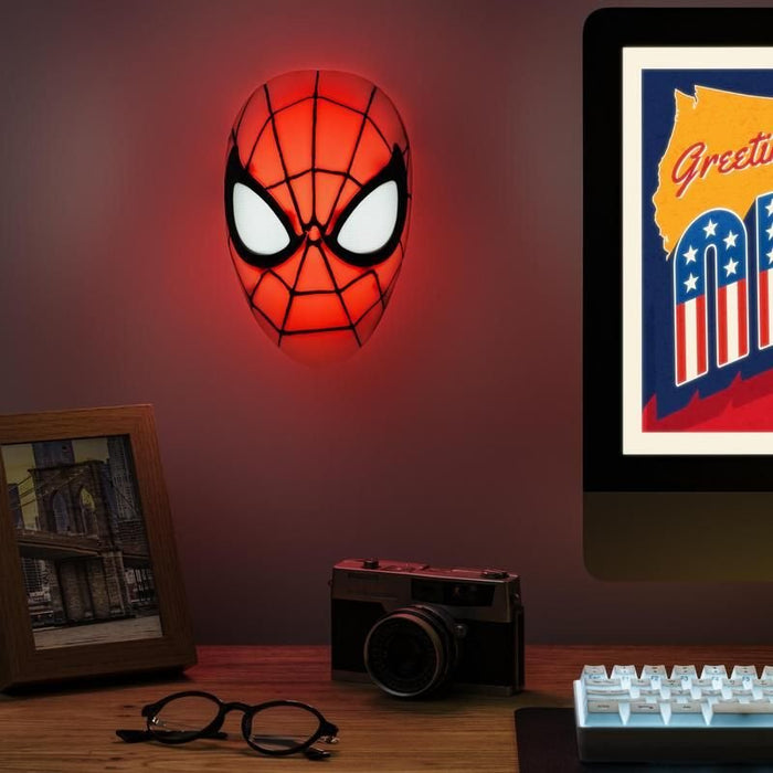 EAN 5056577711042 - Paladone Spiderman Mask Light lámpara de mesa Rojo, Blanco imagen 5
