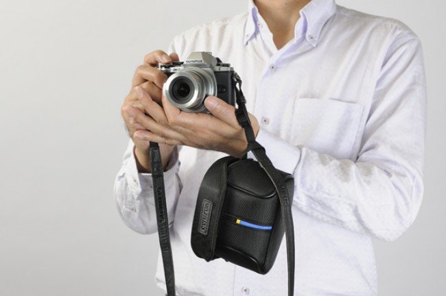 EAN 4545350046347 - Olympus CS-44SF estuche para cámara fotográfica Negro imagen 4