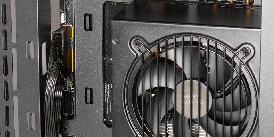 EAN 8435693105473 - Mars Gaming MC-3TCORE Midi Tower imagen 3