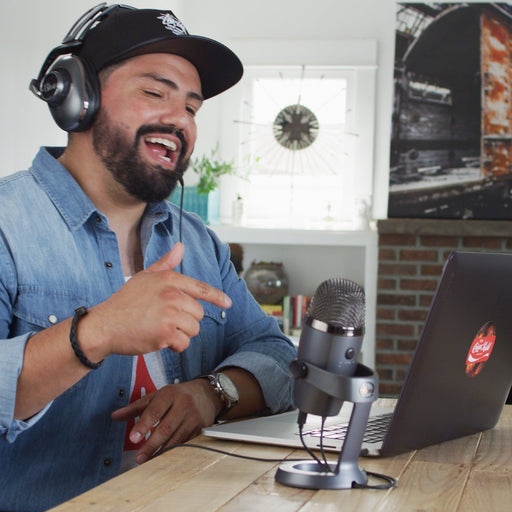 EAN 5099206084025 - Logitech G Yeti Nano imagen 2