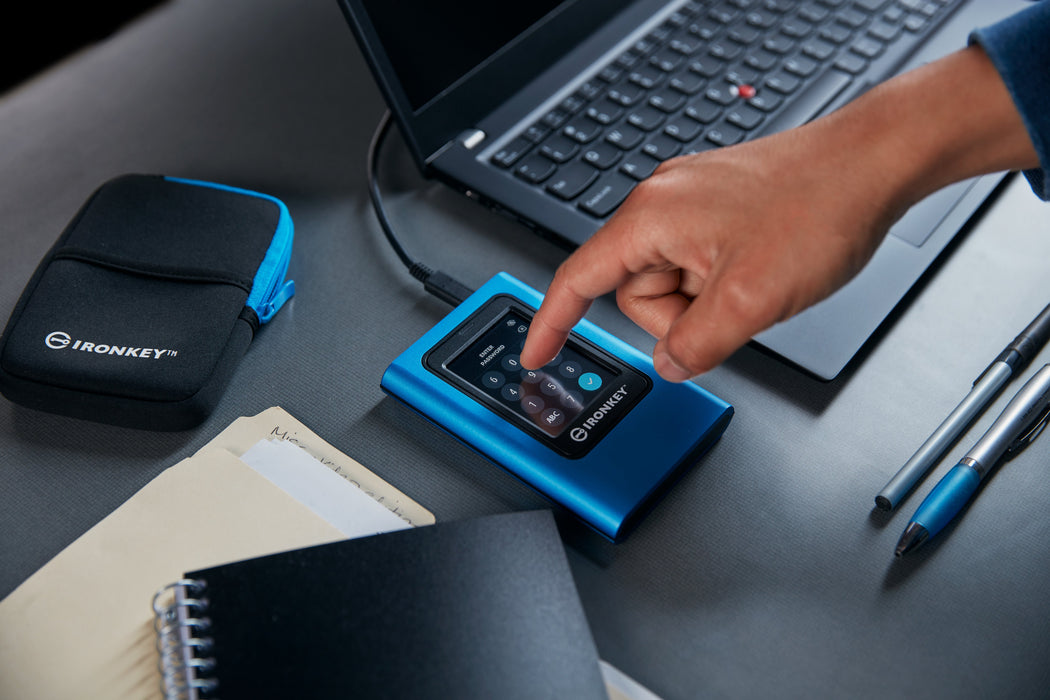 EAN 0740617328431 - Kingston Technology IronKey Vault Privacy 80 USB Tipo C 3.2 Gen 1 (3.1 Gen 1) Azul imagen 9