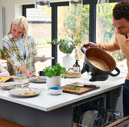 EAN 5038061135022 - Russell Hobbs 28270-56 olla multi-cocción 6,5 L 750 W Negro imagen 10