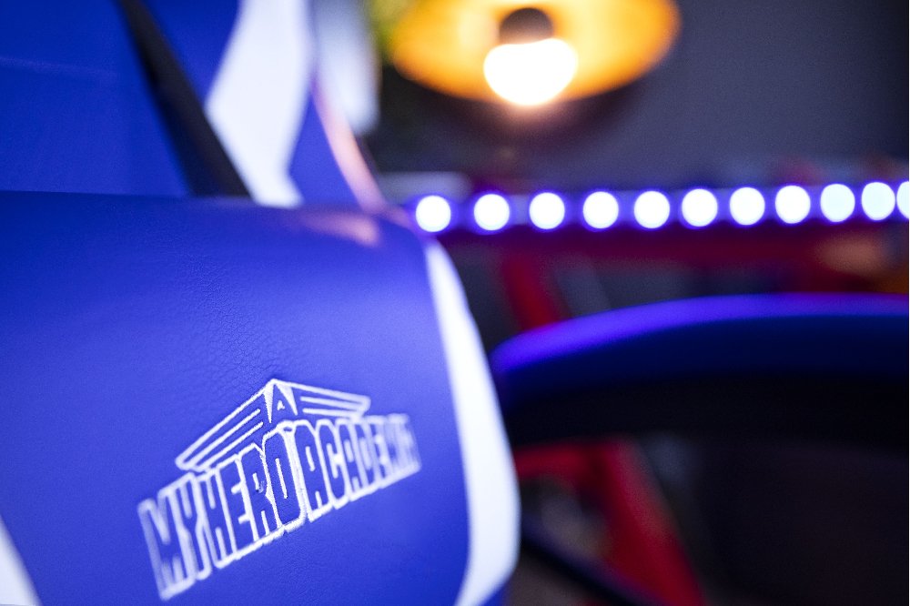 EAN 3328170287418 - Konix My Hero Academia KX MHA GAMING CHAIR Silla para videojuegos universal Asiento acolchado Azul, Blanc imagen 6