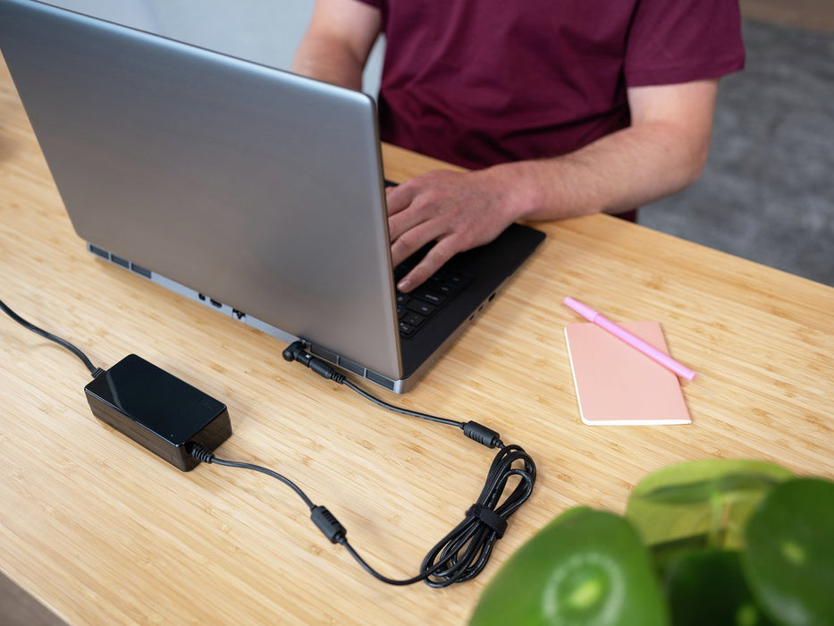 EAN 8713439221428 - Trust Primo adaptador e inversor de corriente Interior 90 W Negro imagen 7