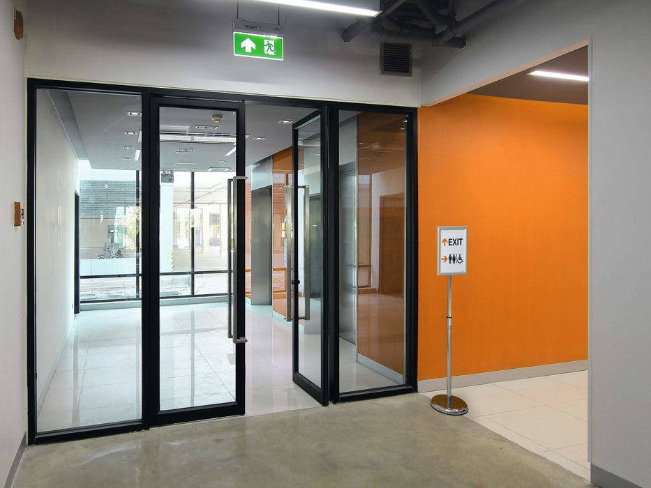 EAN 4005546735542 - Durable 479823 portacartel y stand de información A4 Aluminio, Plástico, Acero Plata imagen 5