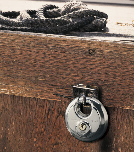 EAN 3520190092861 - MASTER LOCK 40EURD candado Candado discus 1 pieza(s) imagen 2