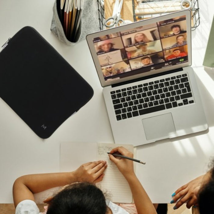 EAN 3700992523095 - Mobilis 049016 maletines para portátil 35,6 cm (14") Funda Negro, Gris imagen 2