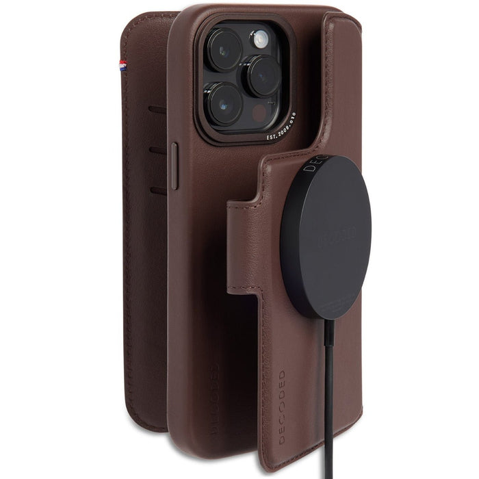 EAN 8720593006921 - Decoded Modu Wallet funda para teléfono móvil 17 cm (6.69") Funda cartera Marrón, Chocolate imagen 3
