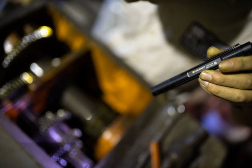 EAN 4058205020398 - Ledlenser P4R Core Negro Bolígrafo linterna imagen 4