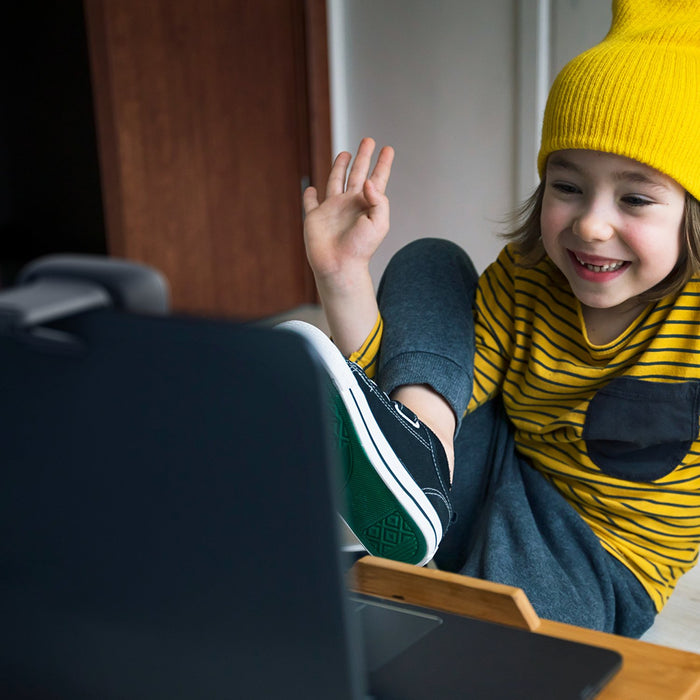 EAN 5099206093690 - Logitech 960-001364 cámara web 1280 x 720 Pixeles USB Negro imagen 5