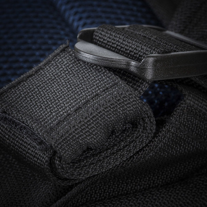 EAN 4260403570012 - Rivacase 8460 43,2 cm (17") Funda tipo mochila Negro imagen 5