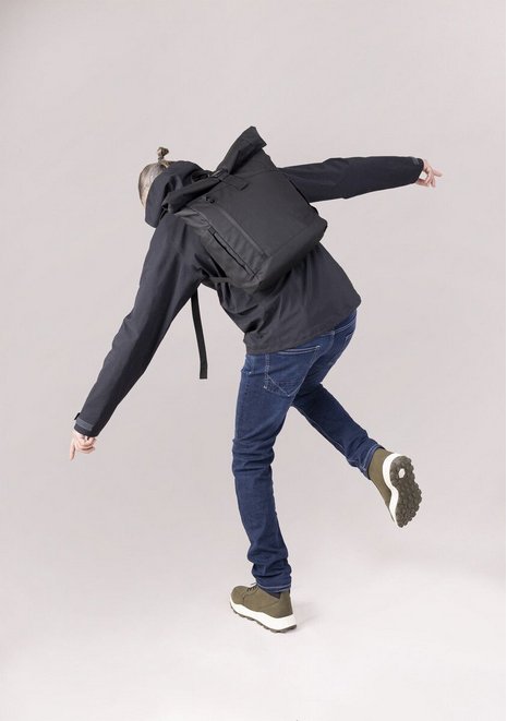 EAN 4024023022227 - TROIKA BBL51/BK mochila City backpack Negro Poliéster, Poliuretano (PU), Lona alquitranada imagen 6