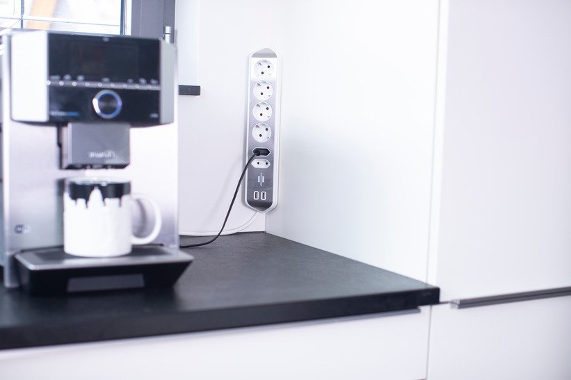 EAN 4007123672837 - Brennenstuhl 1153590620 base múltiple 2 m 6 salidas AC Interior Plata, Blanco imagen 10