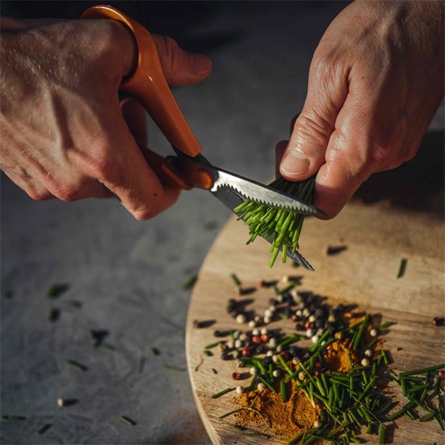 EAN 6411501987471 - Fiskars Küchenschere 18 cm tijera de cocina 180 mm Naranja, Acero inoxidable Hierba imagen 2