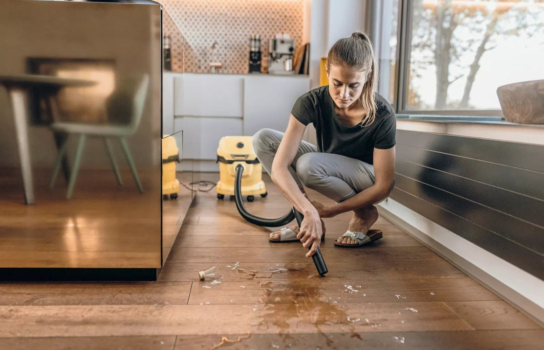 EAN 4054278655659 - Kärcher WD 2 Plus V-12/4/18 12 L Aspiradora de tambor Seca y húmeda 1000 W Bolsa para el polvo imagen 8