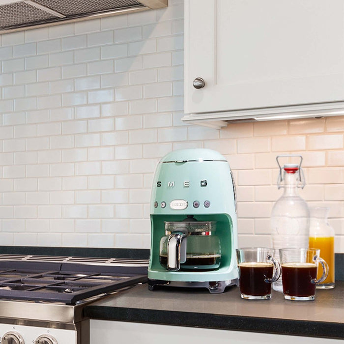 EAN 8017709280536 - Smeg DCF02PGEU cafetera eléctrica Totalmente automática Cafetera de filtro 1,4 L imagen 6