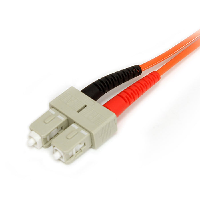 EAN 0065030797788 - StarTech.com FIBLCSC3 Cable de fibra óptica e InfiniBand Naranja imagen 3