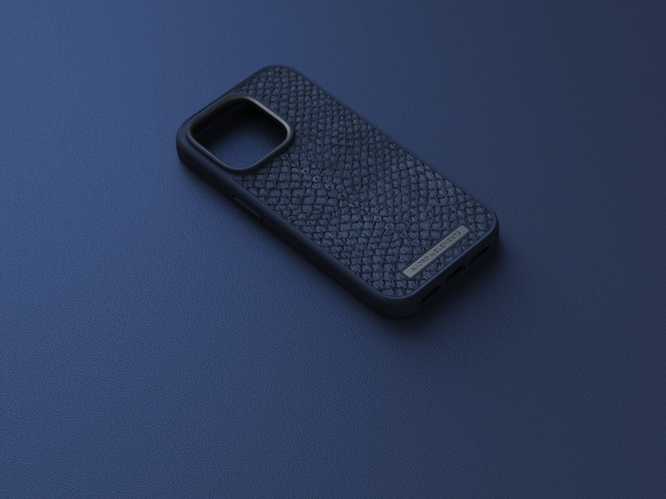 EAN 8720574621136 - Njord byELEMENTS Salmon Leather Magsafe funda para teléfono móvil 15,5 cm (6.1") Azul imagen 23