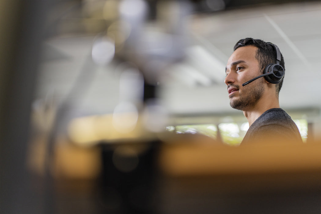 EAN 0197029610065 - Poly Voyager 4310 USB-C Headset +BT700 dongle Inalámbrico Diadema Oficina/Centro de llamadas USB Tipo C B imagen 3