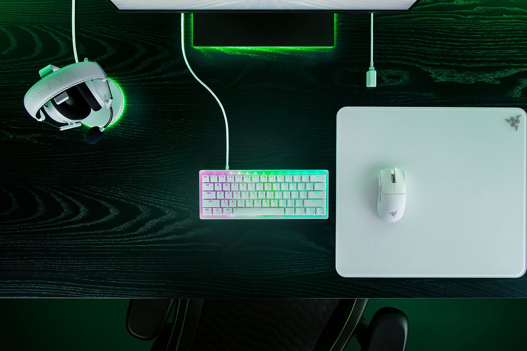 EAN 8887910073186 - Razer RZ03-04970100-R3M1 teclado Juego USB QWERTY Inglés internacional Blanco imagen 1