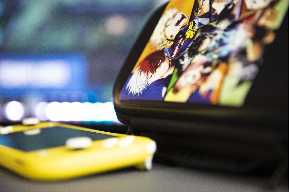 EAN 3328170288149 - Konix My Hero Academia Funda protectora rígida Nintendo EVA (Etileno Acetato de Vinilo) Negro, Multicolor imagen 4