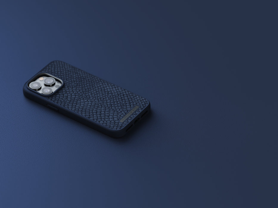 EAN 8720574621426 - Njord byELEMENTS Salmon Leather Magsafe funda para teléfono móvil 17 cm (6.7") Azul imagen 24