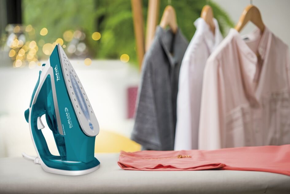 EAN 3121040075845 - Tefal EasyGliss Plus FV5737 Plancha vapor-seco Suela de Durilium 2500 W Turquesa, Blanco imagen 7